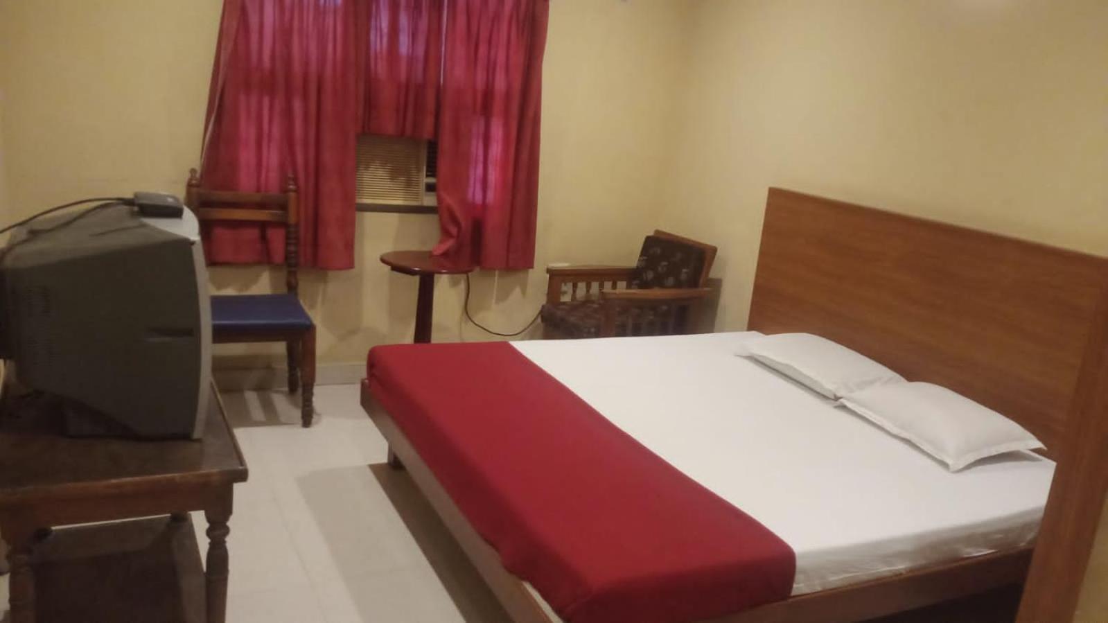 Hotel Soorya International Pondicherry Exteriör bild