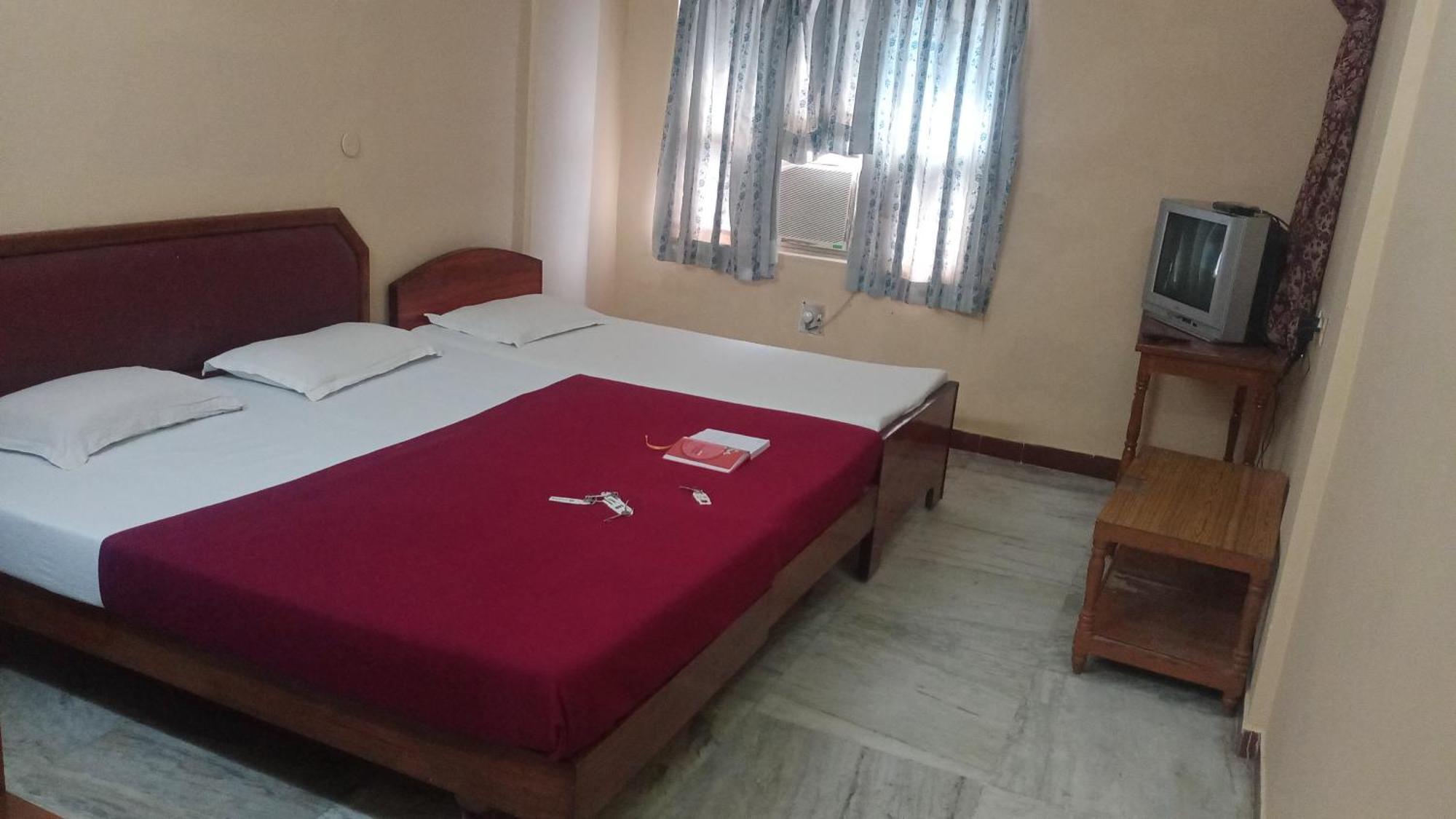 Hotel Soorya International Pondicherry Exteriör bild