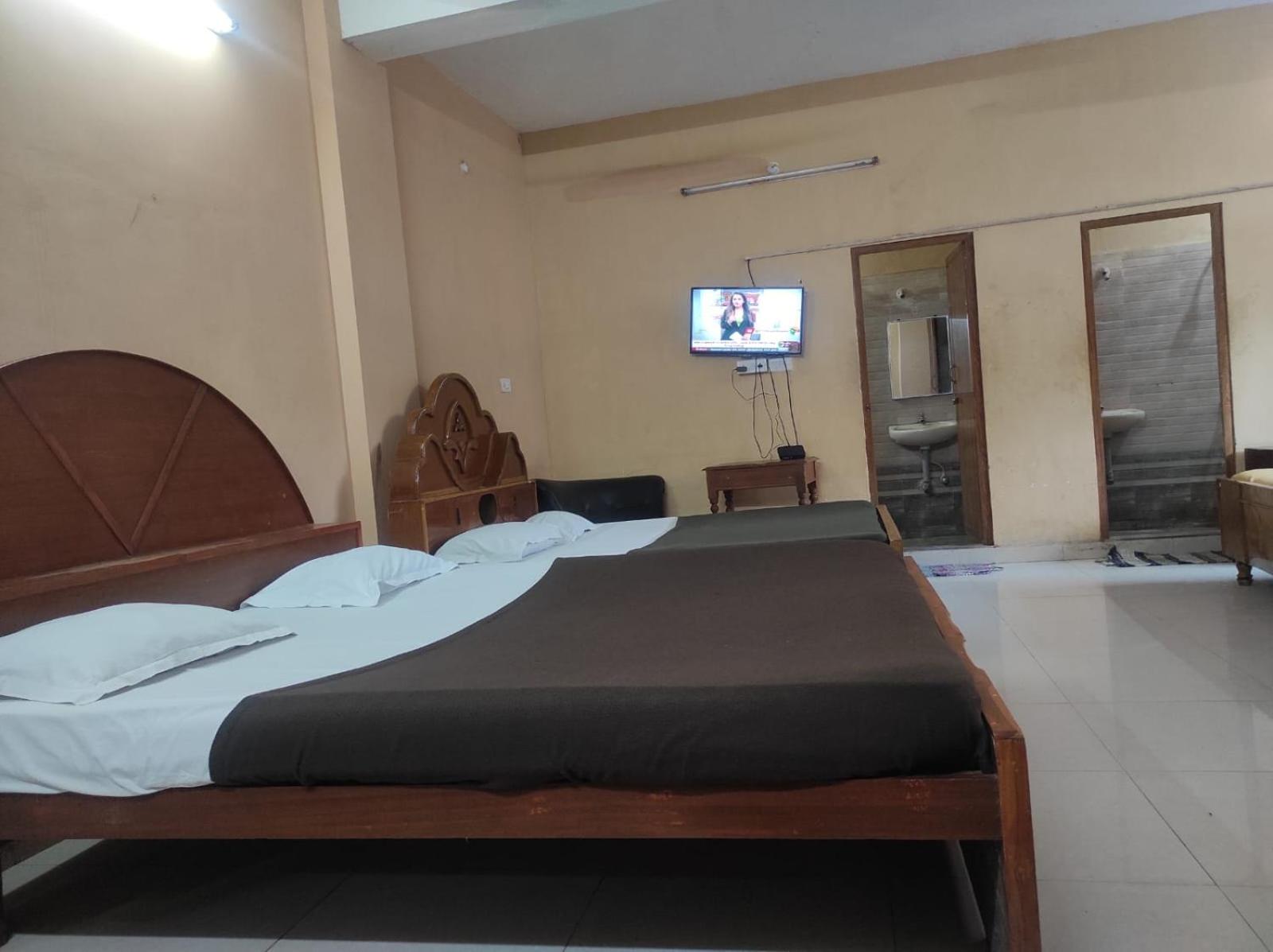 Hotel Soorya International Pondicherry Exteriör bild