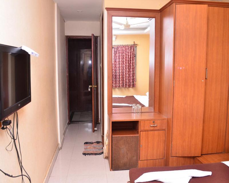 Hotel Soorya International Pondicherry Exteriör bild