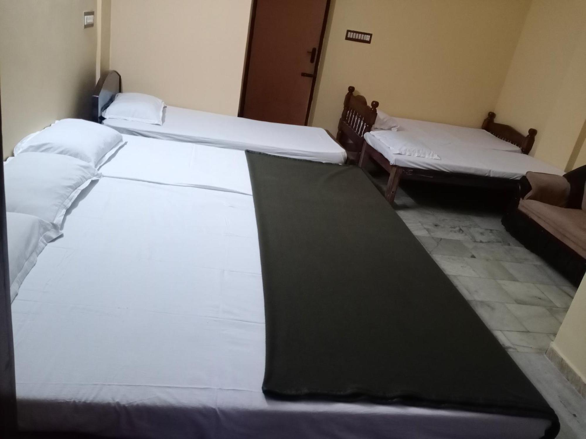 Hotel Soorya International Pondicherry Exteriör bild