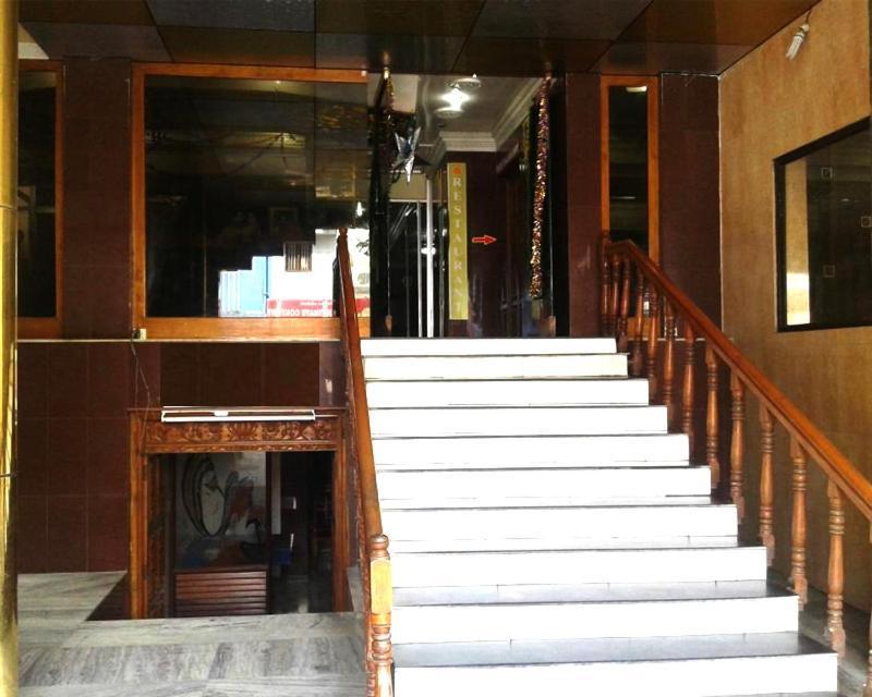 Hotel Soorya International Pondicherry Exteriör bild